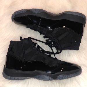 Authentic Jordan 11 Retro Cap and Gown